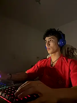 Snapshot of gojo_satoru_18 chatting on November 4, 2025, 5:44 am gojo satoru 18 online show from November 4, 2025, 5:44 am