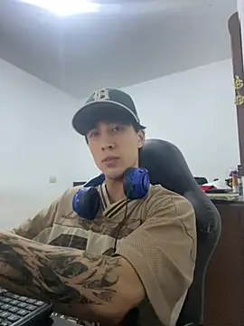 gojo satoru 18 online show from April 19, 2026, 1:06 am