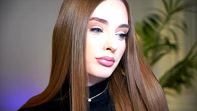 Snapshot of petitegonwiild chatting on December 1, 2025, 10:43 pm petitegonwiild online show from December 1, 2025, 10:43 pm