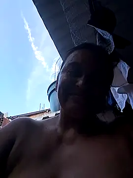 Snapshot of Horny-Mommy-Dirty chatting on October 22, 2025, 9:35 pm Horny-Mommy-Dirty online show from October 22, 2025, 9:35 pm