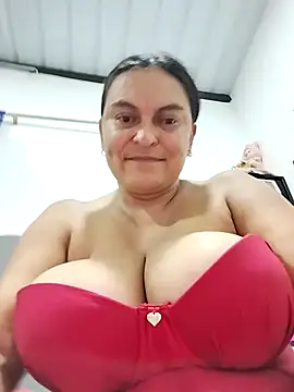 Snapshot of Horny-Mommy-Dirty chatting on November 12, 2025, 2:59 am Horny-Mommy-Dirty online show from November 12, 2025, 2:59 am