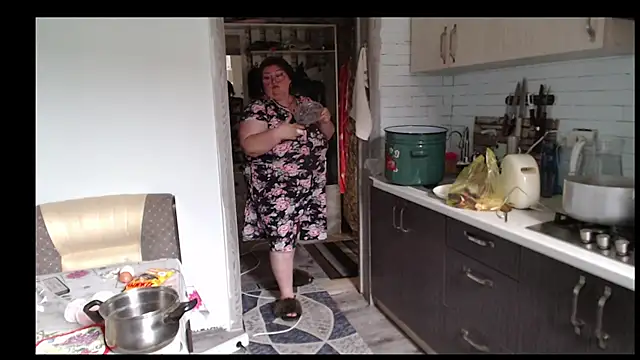 Snapshot of Goddess57 chatting on June 6, 2026, 8:19 am Goddess57 online show from June 6, 2026, 8:19 am