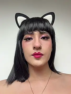 Snapshot of HotStar_yes chatting on November 6, 2025, 12:25 am HotStar yes online show from November 6, 2025, 12:25 am