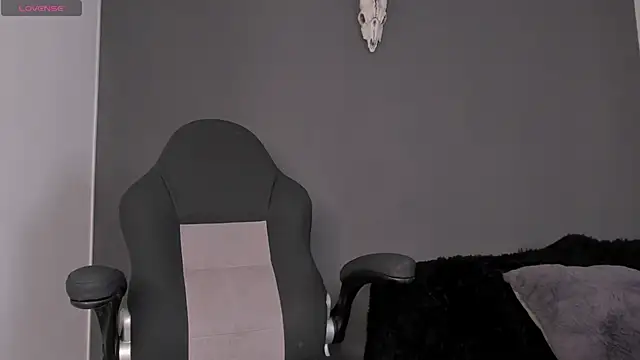 Aliz01 online show from January 21, 2025, 11:34 pm