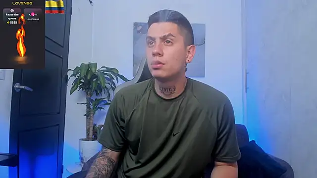 Snapshot of Yeiko_Romero_ chatting on November 20, 2025, 11:47 pm Yeiko Romero online show from November 20, 2025, 11:47 pm