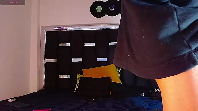 Snapshot of RyanRizzo chatting on February 17, 2025, 7:44 pm RyanRizzo online show from February 17, 2025, 7:44 pm