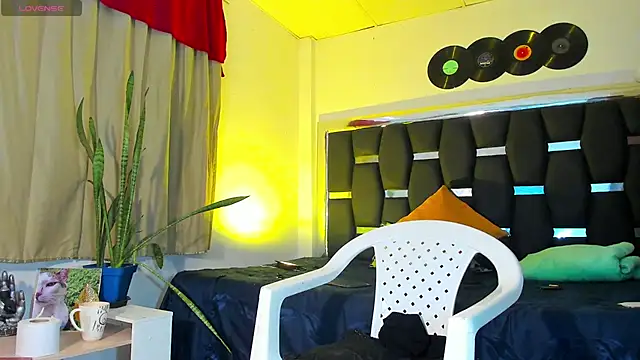 Snapshot of RyanRizzo chatting on March 10, 2025, 4:35 pm RyanRizzo online show from March 10, 2025, 4:35 pm