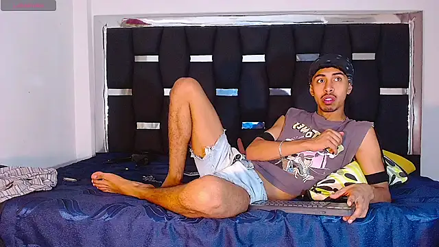 Snapshot of RyanRizzo chatting on February 18, 2025, 5:20 pm RyanRizzo online show from February 18, 2025, 5:20 pm