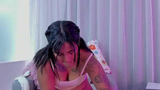 Snapshot of LexiIeAdams chatting on March 13, 2025, 1:40 pm LexiIeAdams online show from March 13, 2025, 1:40 pm