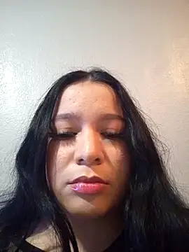 Leslydeleon23 online show from December 14, 2025, 3:24 am