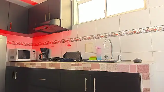 Emma-evans online show from January 10, 2026, 1:17 pm