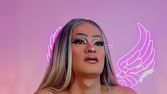 Snapshot of _scarletmoore chatting on September 16, 2025, 9:43 am scarletmoore online show from September 16, 2025, 9:43 am