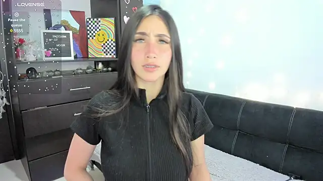 Emilytafur online show from February 14, 2025, 12:19 am