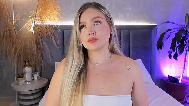 Snapshot of GaiaBaker chatting on February 23, 2026, 12:50 pm GaiaBaker online show from February 23, 2026, 12:50 pm