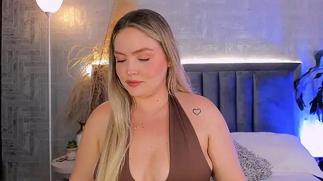 Snapshot of GaiaBaker chatting on January 17, 2026, 4:21 pm GaiaBaker online show from January 17, 2026, 4:21 pm