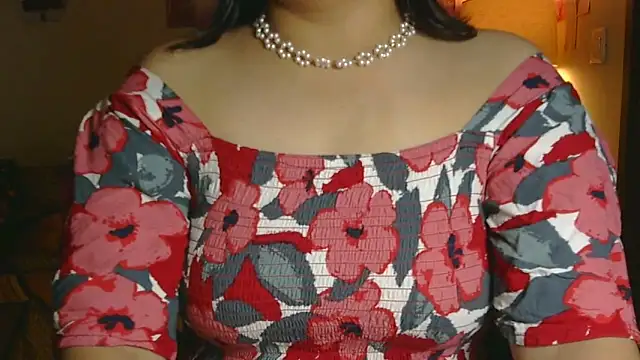 Snapshot of Kriti_02 chatting on October 14, 2025, 9:10 am Kriti 02 online show from October 14, 2025, 9:10 am