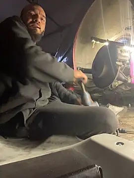 donnuozfutura online show from March 15, 2025, 5:48 pm