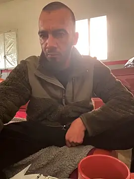 donnuozfutura online show from January 7, 2025, 10:33 am