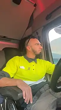 donnuozfutura online show from January 2, 2025, 4:13 pm