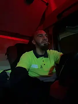 donnuozfutura online show from January 2, 2025, 7:18 pm