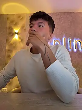 Logan smith1 online show from November 21, 2025, 8:02 am