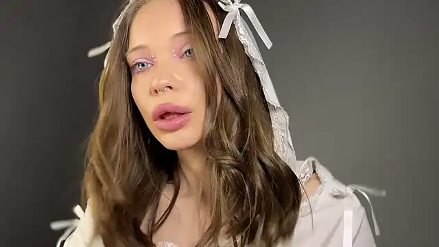 Snapshot of dollfromvenus chatting on December 13, 2024, 3:32 pm dollfromvenus online show from December 13, 2024, 3:32 pm