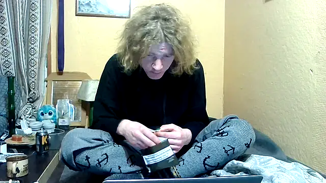 henna aho94 online show from December 9, 2024, 5:41 pm