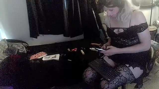 sexyblondetrans online show from November 5, 2025, 3:26 pm