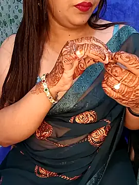 Snapshot of Cute-Raashii chatting on October 15, 2025, 1:04 am Cute-Raashii online show from October 15, 2025, 1:04 am