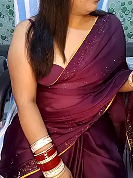 Snapshot of Cute-Raashii chatting on October 11, 2025, 1:06 am Cute-Raashii online show from October 11, 2025, 1:06 am