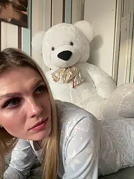 Liya my online show from December 17, 2025, 1:27 pm