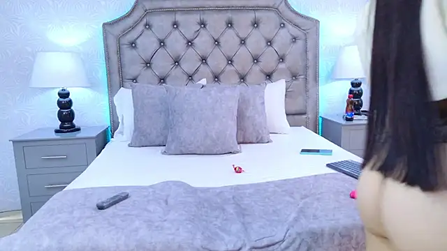 Snapshot of MadissonBacker chatting on November 26, 2025, 7:36 pm MadissonBacker online show from November 26, 2025, 7:36 pm