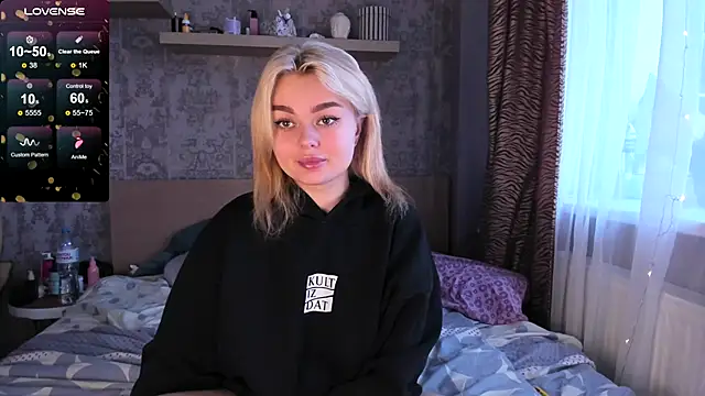 Snapshot of purebeautie13 chatting on January 27, 2025, 12:16 pm purebeautie13 online show from January 27, 2025, 12:16 pm