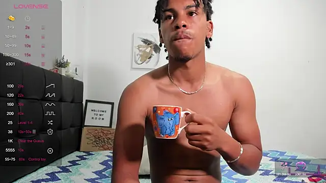 Snapshot of RoddyRich11 chatting on November 8, 2025, 12:20 pm RoddyRich11 online show from November 8, 2025, 12:20 pm