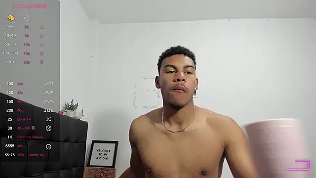 Snapshot of RoddyRich11 chatting on February 19, 2026, 12:02 pm RoddyRich11 online show from February 19, 2026, 12:02 pm