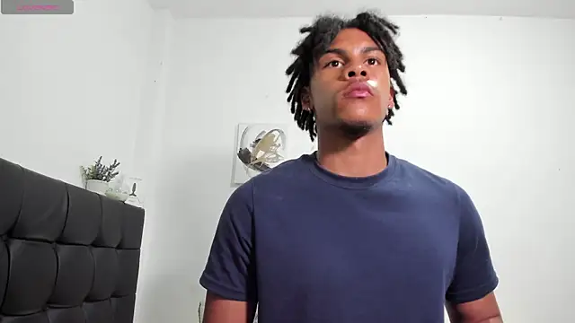 Snapshot of RoddyRich11 chatting on September 14, 2025, 12:22 am RoddyRich11 online show from September 14, 2025, 12:22 am