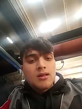 boy 3835 online show from March 18, 2025, 10:37 pm