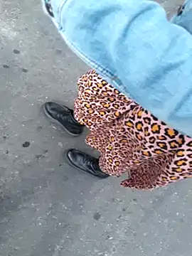 sophie banger online show from October 30, 2025, 7:33 pm