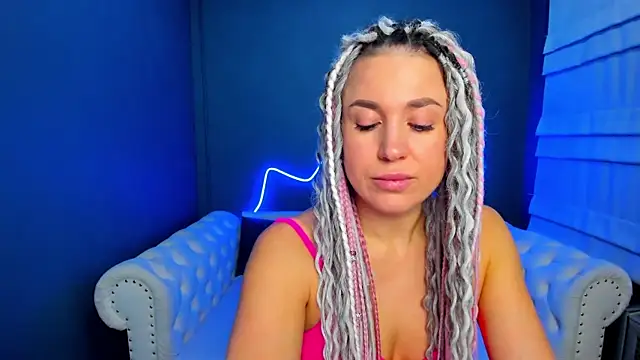 Snapshot of rock_n_roxy chatting on November 19, 2025, 1:27 am rock n roxy online show from November 19, 2025, 1:27 am