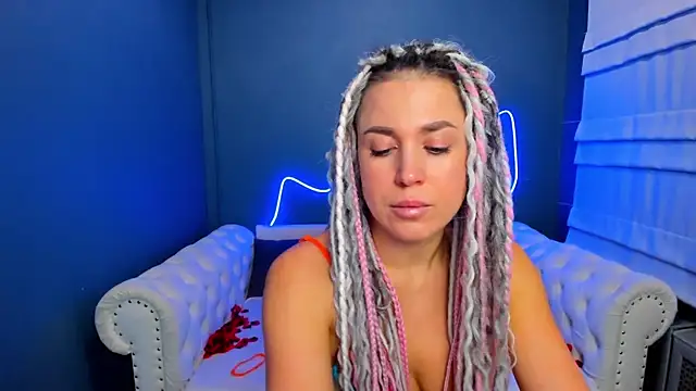 Snapshot of rock_n_roxy chatting on December 3, 2025, 1:17 am rock n roxy online show from December 3, 2025, 1:17 am