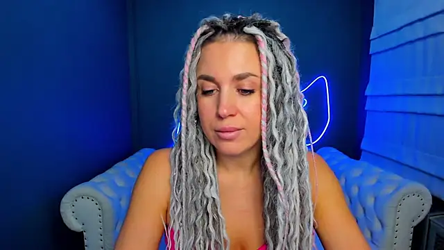 Snapshot of rock_n_roxy chatting on November 7, 2025, 1:21 am rock n roxy online show from November 7, 2025, 1:21 am