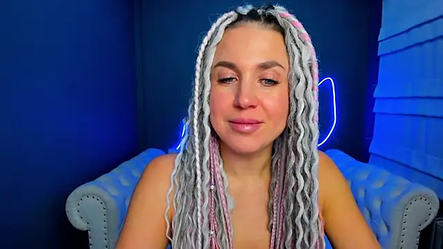 Snapshot of rock_n_roxy chatting on November 17, 2025, 1:31 am rock n roxy online show from November 17, 2025, 1:31 am