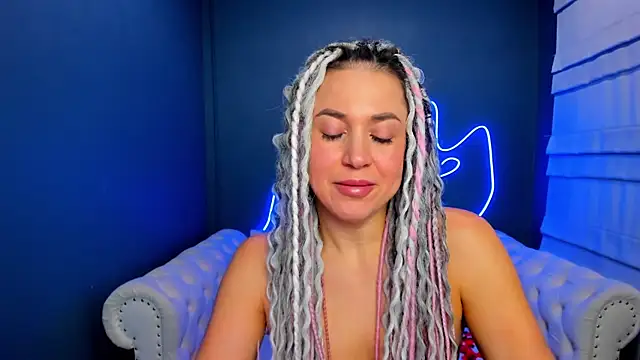 Snapshot of rock_n_roxy chatting on November 29, 2025, 3:50 am rock n roxy online show from November 29, 2025, 3:50 am