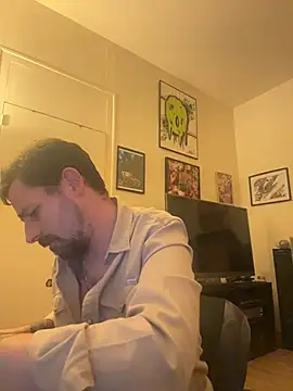 Snapshot of defbond420 chatting on November 10, 2025, 10:59 pm defbond420 online show from November 10, 2025, 10:59 pm