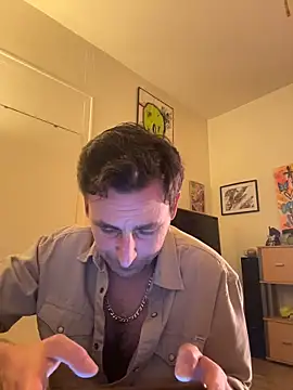 Snapshot of defbond420 chatting on November 15, 2025, 9:52 pm defbond420 online show from November 15, 2025, 9:52 pm