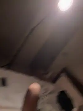 Krismil3 online show from April 13, 2026, 12:31 pm