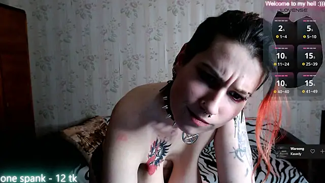 Snapshot of Miya_Wey_ chatting on February 2, 2025, 8:41 pm Miya Wey  online show from February 2, 2025, 8:41 pm