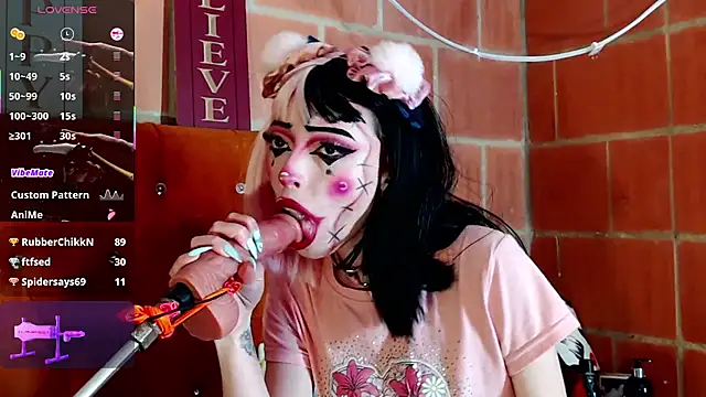 Snapshot of Yennastone chatting on October 11, 2025, 4:13 am Yennastone online show from October 11, 2025, 4:13 am