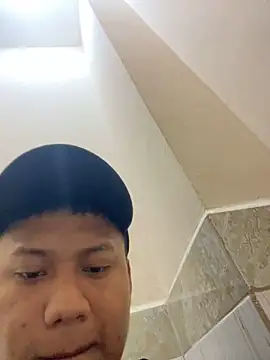 alejooxhot online show from June 4, 2026, 10:36 pm