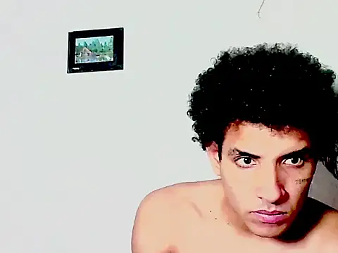 Snapshot of maick5- chatting on September 29, 2025, 12:11 pm maick5- online show from September 29, 2025, 12:11 pm